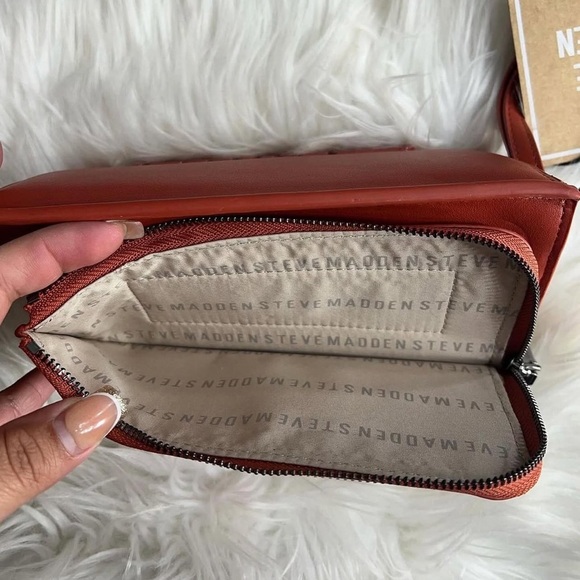 STEVE MADDEN • Burnt Orange Cabby Clutch Wristlet Wallet - Picture 6 of 9